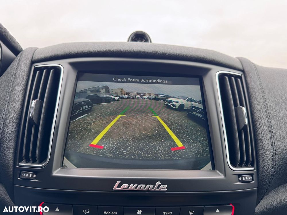 Maserati Levante S - 36