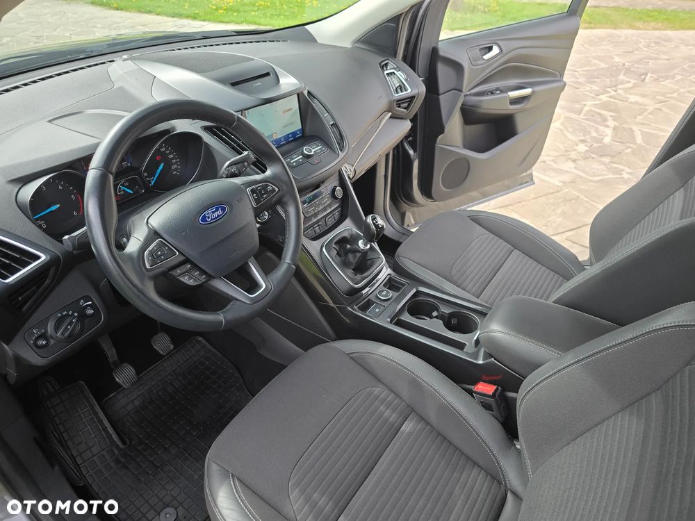 Ford Kuga 2.0 TDCi 4x4 Titanium - 32