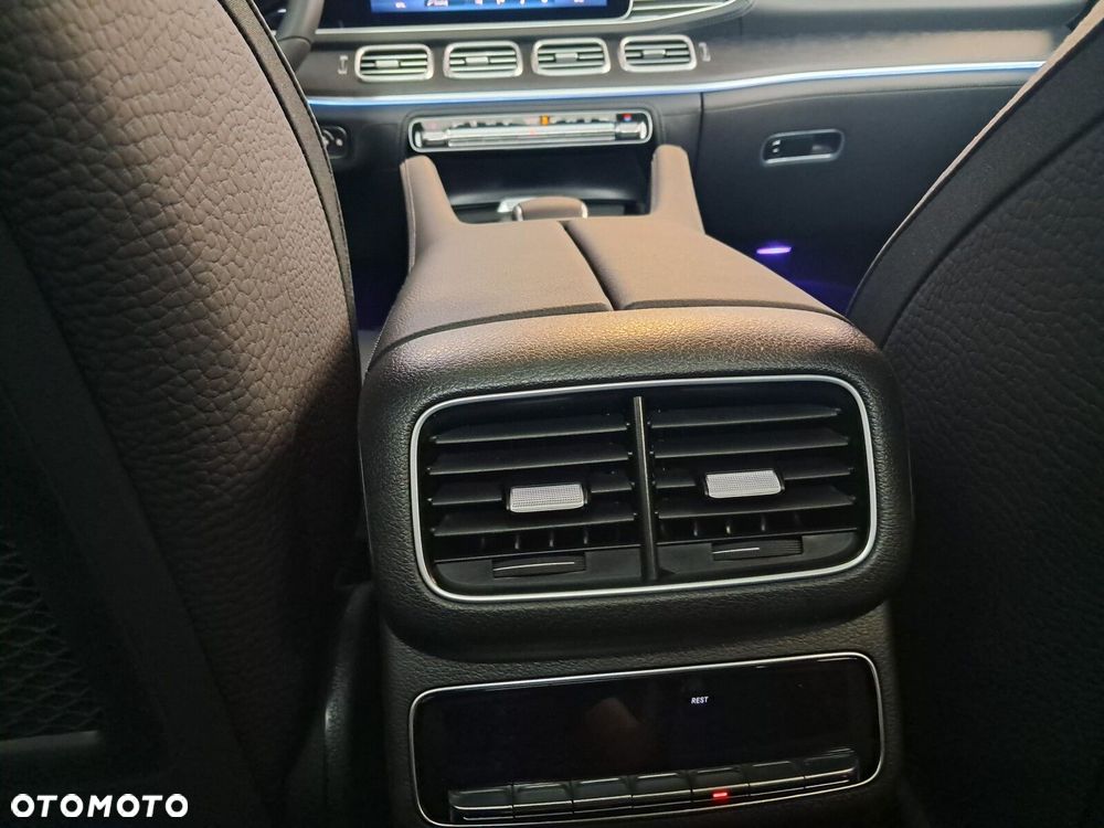 Mercedes-Benz GLE - 29