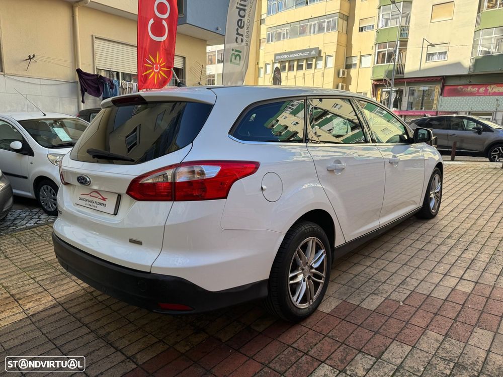 Ford Focus SW 1.6 TDCi Titanium Econetic - 4