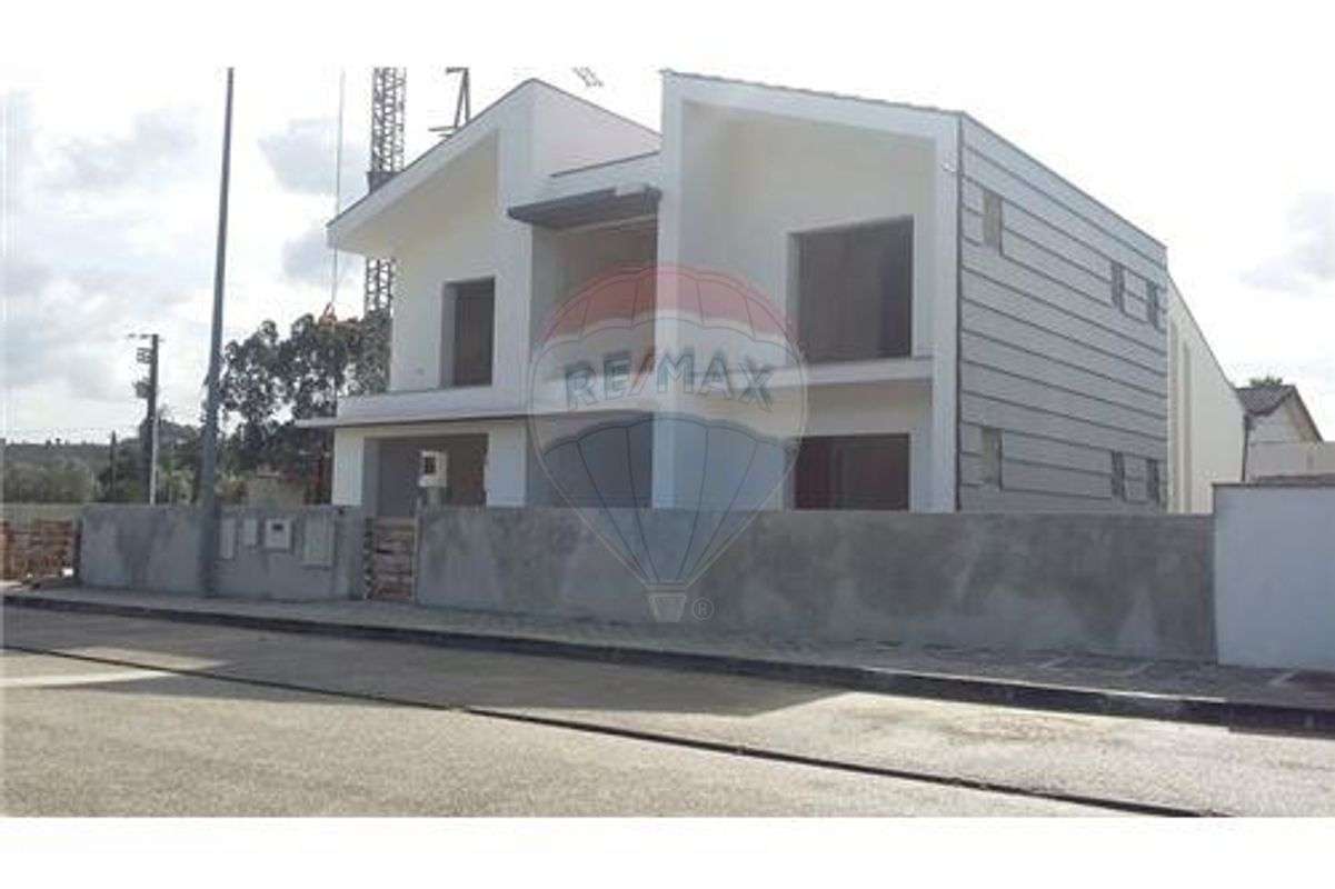 Lote de terreno na Curia - Grande imagem: 3/3