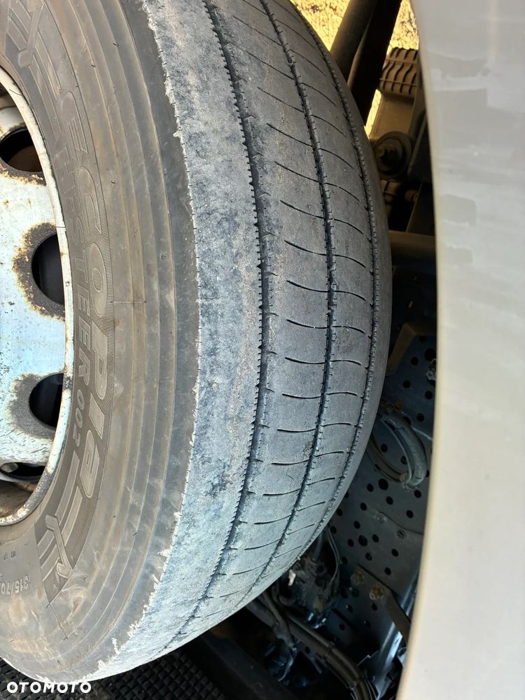 Mercedes-Benz Actros - 12