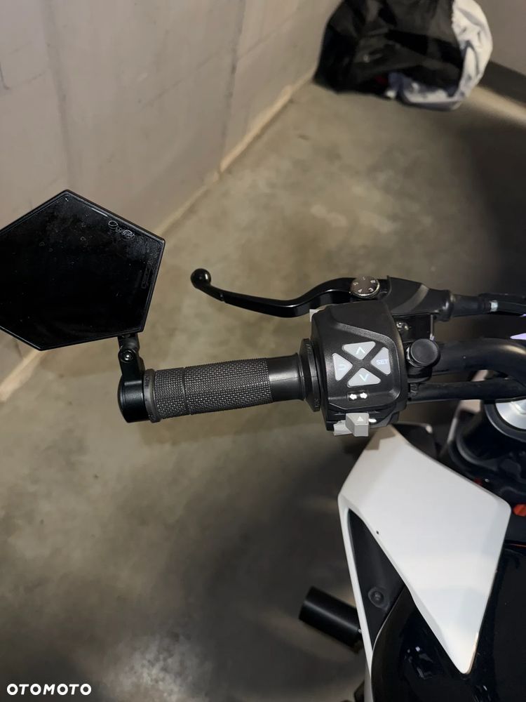 KTM Duke 390 - 4