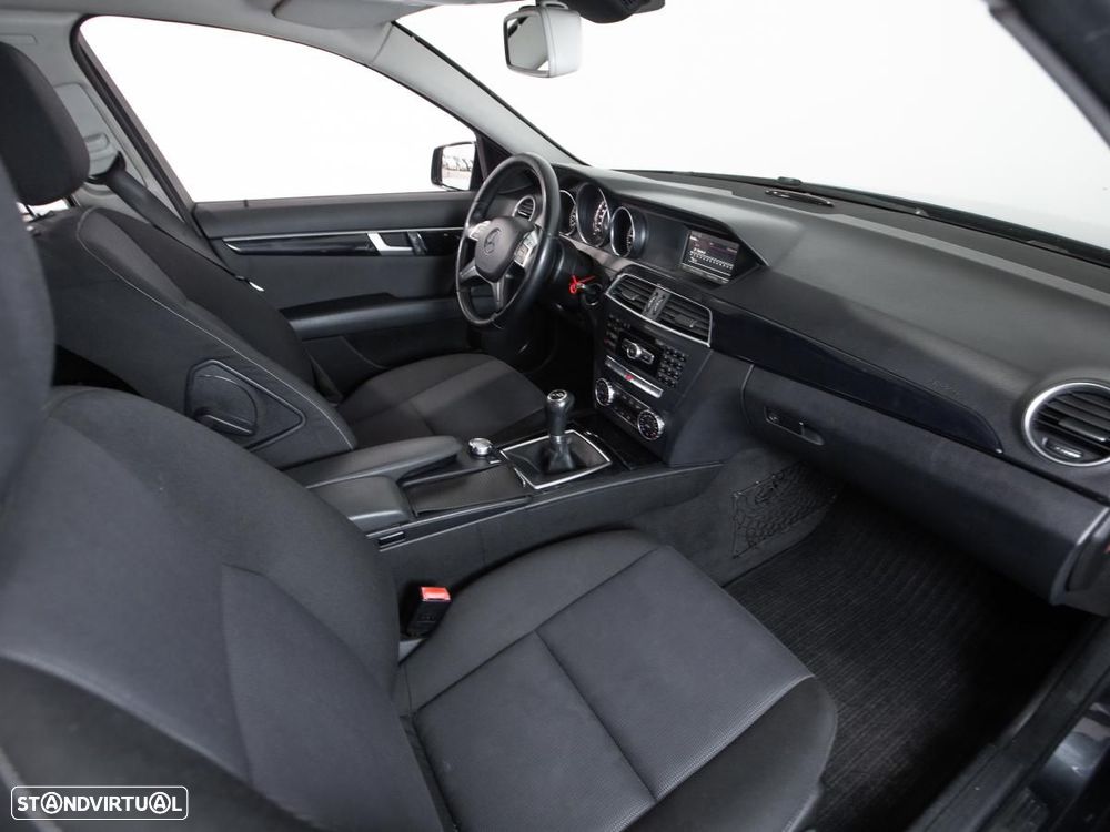 Mercedes-Benz C 220 - 11