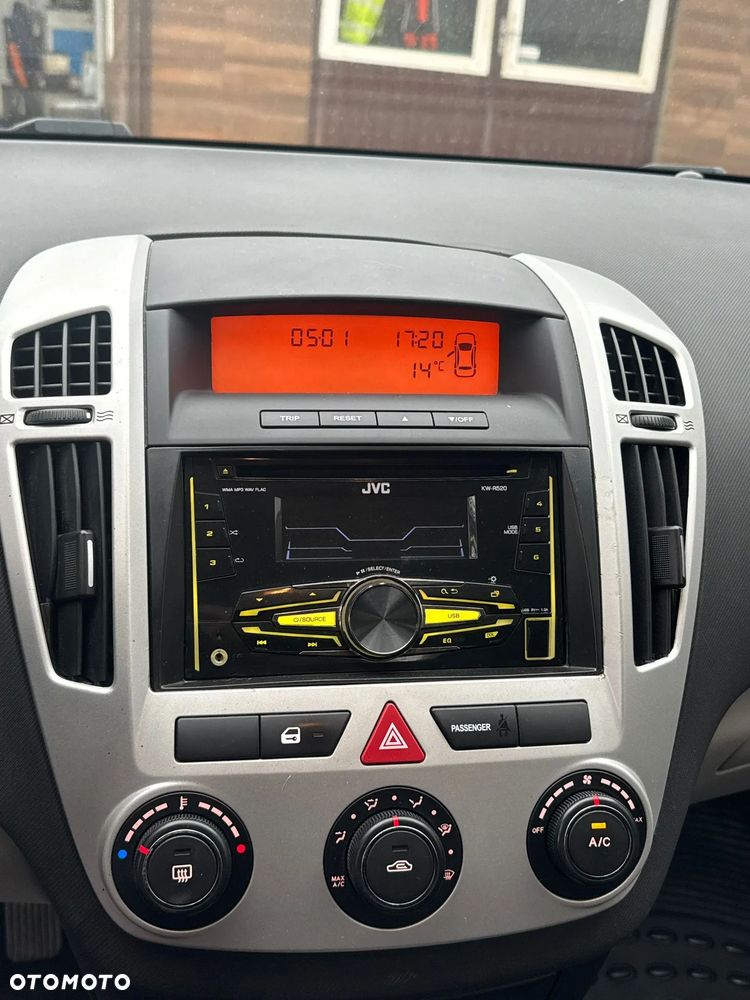 Kia Ceed 1.4 Comfort - 10