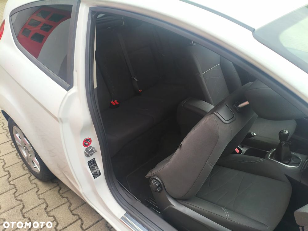 Ford Fiesta - 8