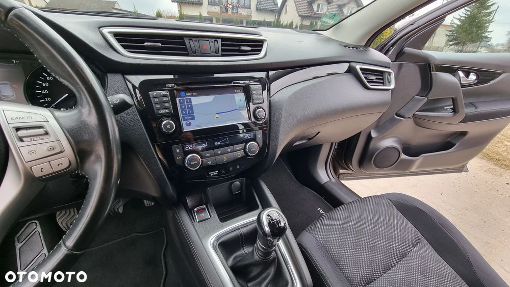 Nissan Qashqai 1.2 DIG-T N-Vision - 23