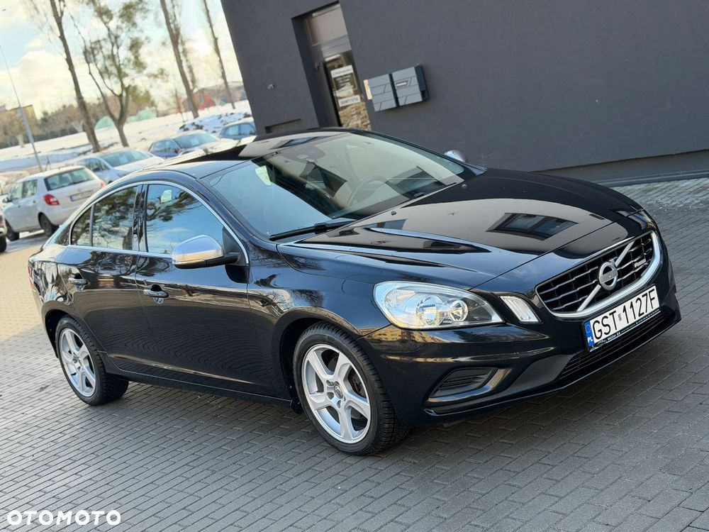 Volvo S60 D4 R-Design - 4