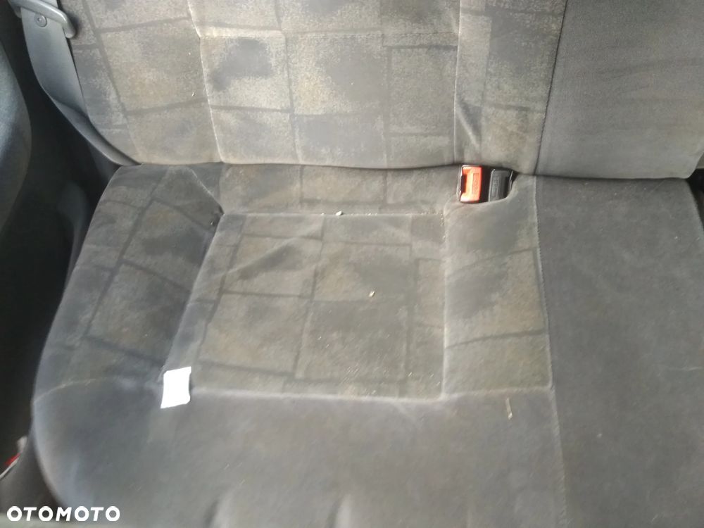 Auto na części - Renault Megane 98 KM diesel 2000 Silnik Skrzynia Drzwi Maska Klapa Błotnik Zderzak Lampa Szyba Klamka Lusterko Deska Kokpit - 8