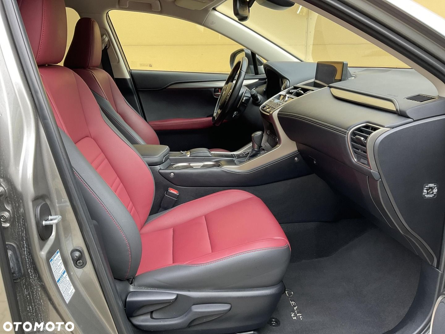 Lexus NX 300h F Impression AWD - 12