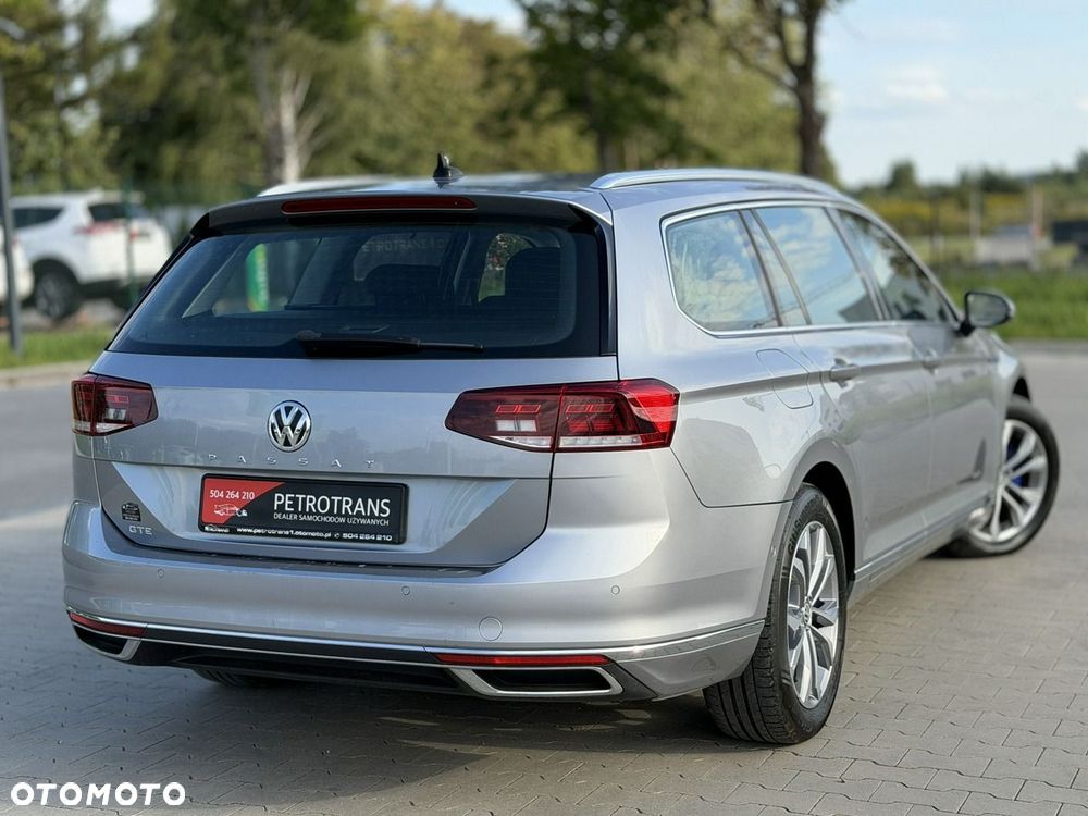 Volkswagen Passat - 9