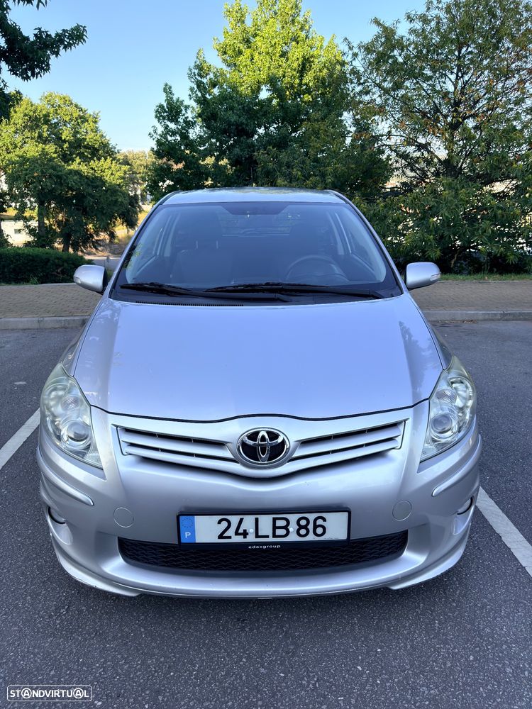 Toyota Auris 1.4 D-4D nacional - 1