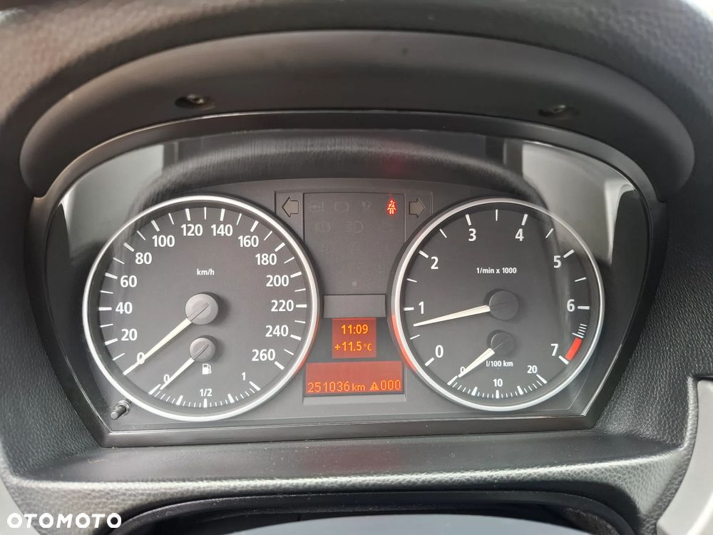 BMW Seria 3 - 30