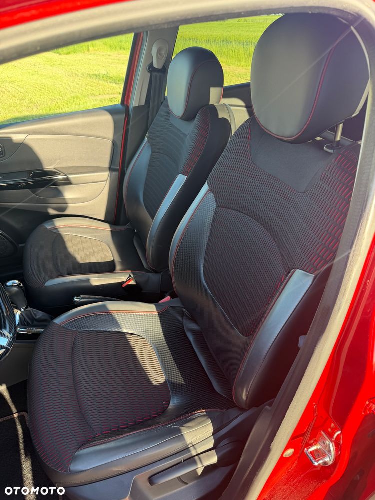 Renault Captur dCi 90 EDC Helly Hansen - 12