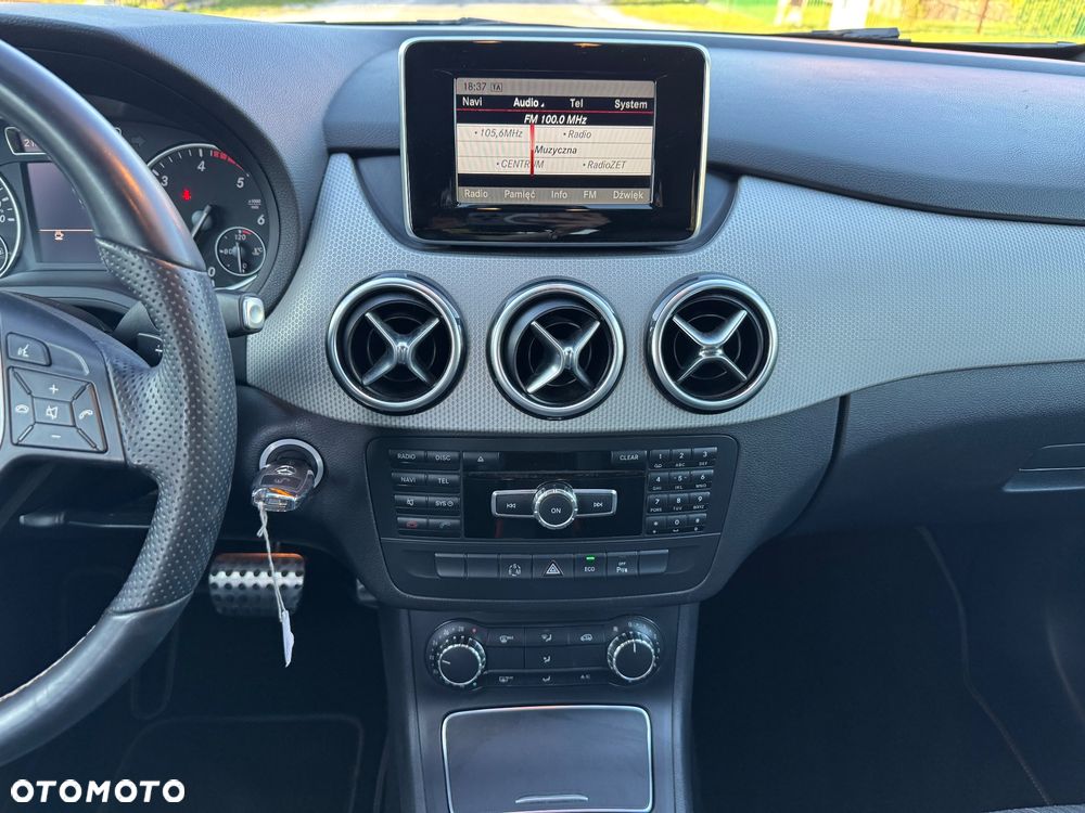 Mercedes-Benz Klasa B 180 CDI (BlueEFFICIENCY) 7G-DCT - 18