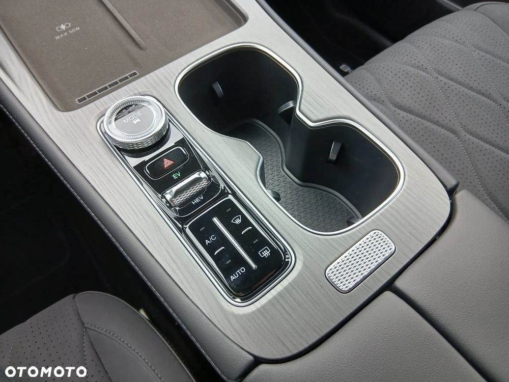 Chery Tiggo 8 - 12