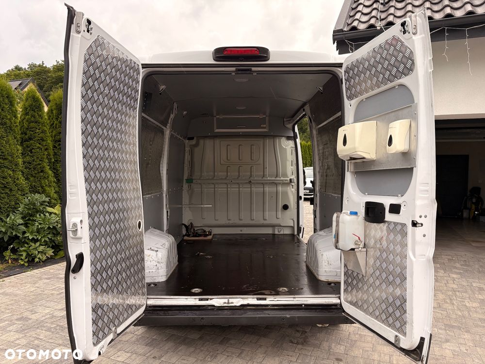 Peugeot Boxer 335 L3H2 Premium - 26