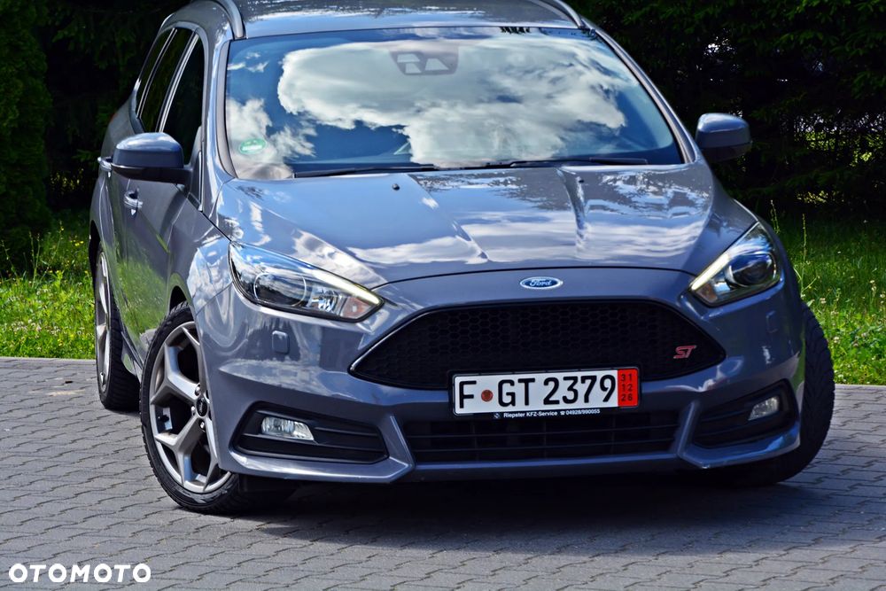 Ford Focus 2.0 TDCi ST - 19