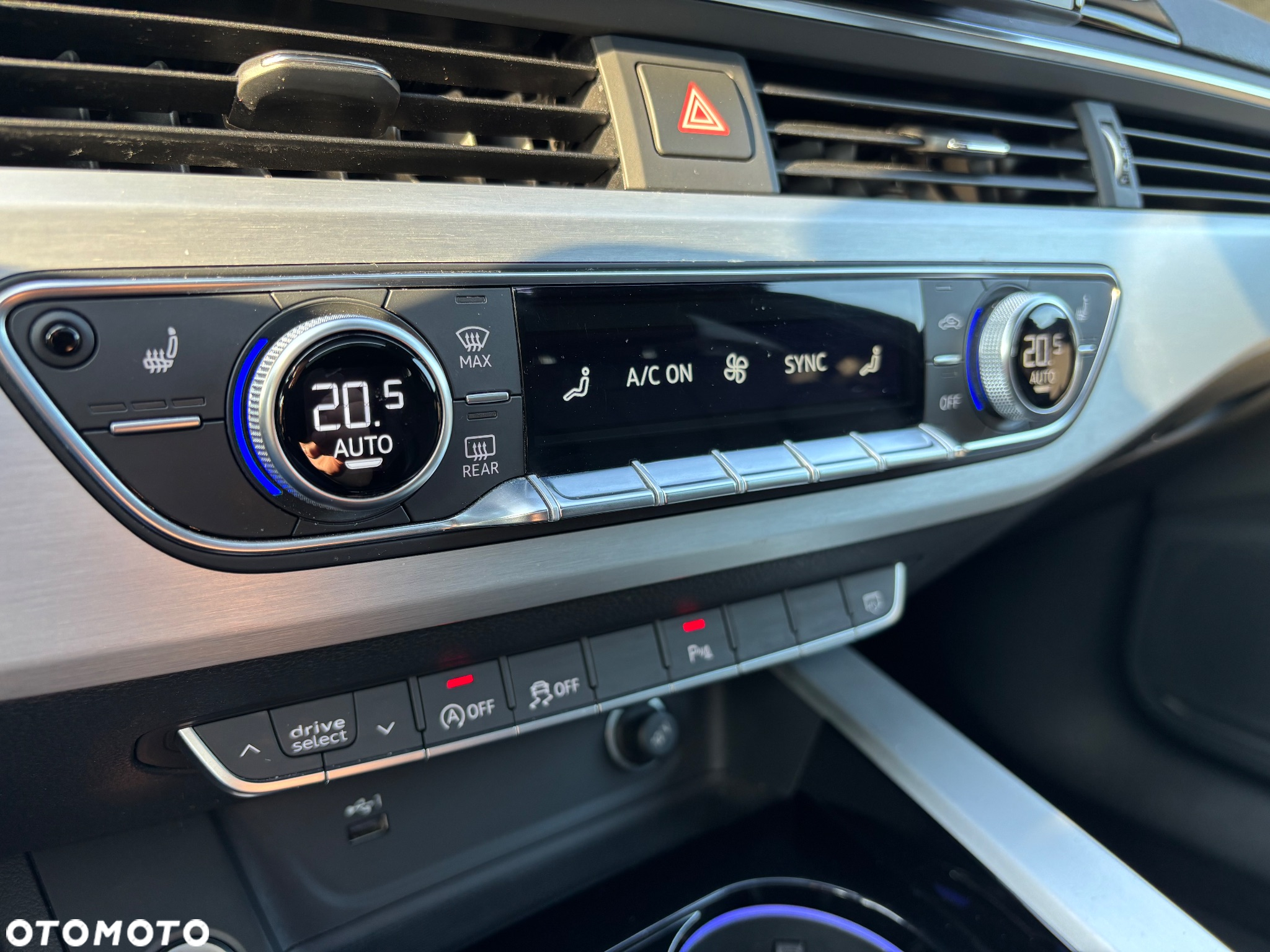 Audi A4 40 TFSI quattro S tronic S line - 31