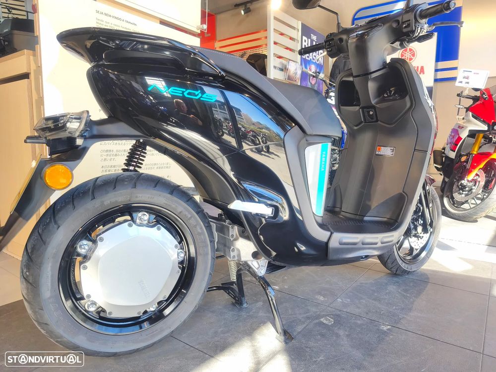 Yamaha NEOs - 4