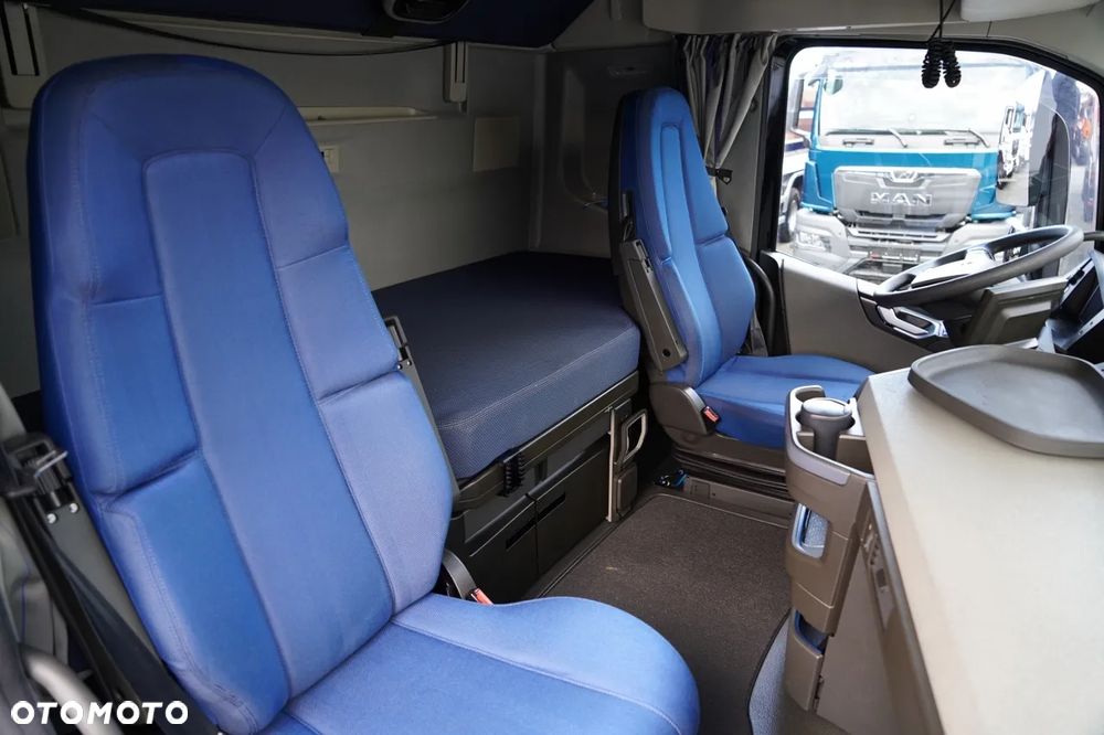 Volvo FH 500 / I-SAVE / XL / ZESTAW TANDEM PRZEJAZDOWY 120 M3 / 2023 / KLIMA POSTOJWA / ZAWIESIE DOKI DO WÓZKA / PO ZŁOTYM KONTRAKCIE SERWISOWYM - 34