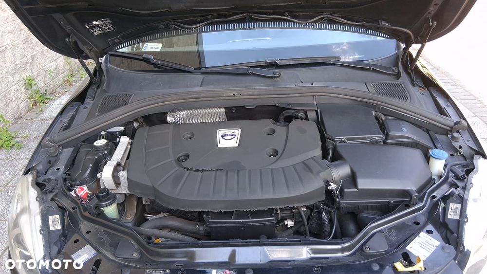 Volvo XC 60 ver-2-4d-awd-momentum - 12