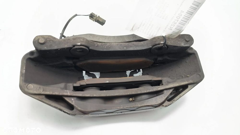 AUDI Q7 II 4M LIFT 3.0 TDI 2019 SUV AUTOMAT 286KM 4M0615106BK prawy i 4M0615105BK lewy przedni zacisk hamulcowy - 4