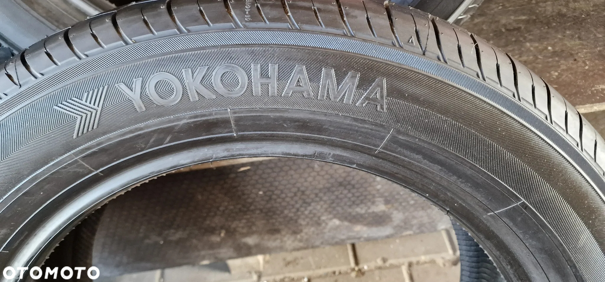 Opony Letnie Yokohama BluEarth E70 225/55R18 98 H 2022R Nowe - 4