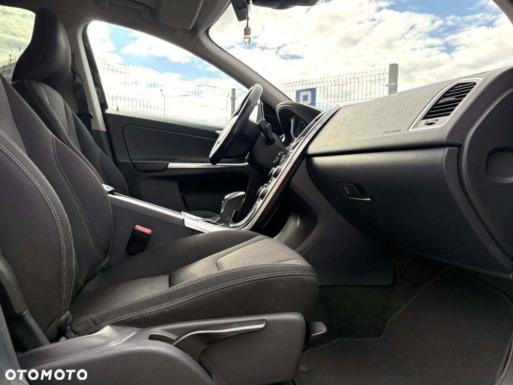 Volvo XC 60 D3 Drive-E Kinetic - 27