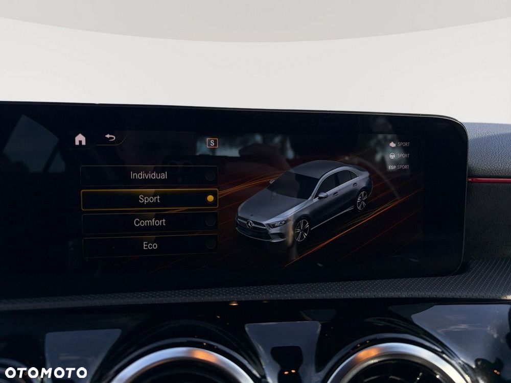 Mercedes-Benz Klasa A 200 AMG Line 7G-DCT - 18