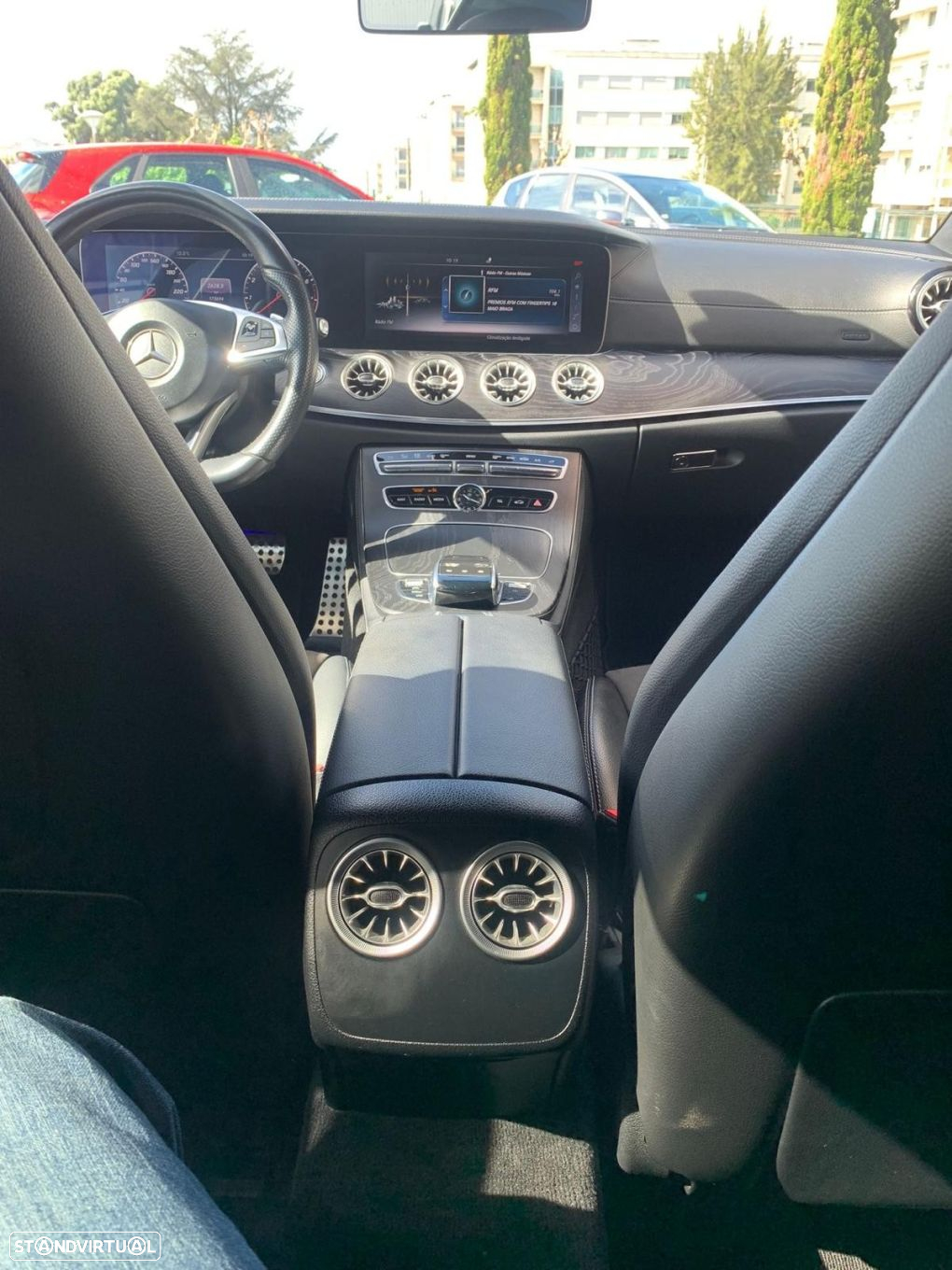 Mercedes-Benz E 300 AMG Line - 8