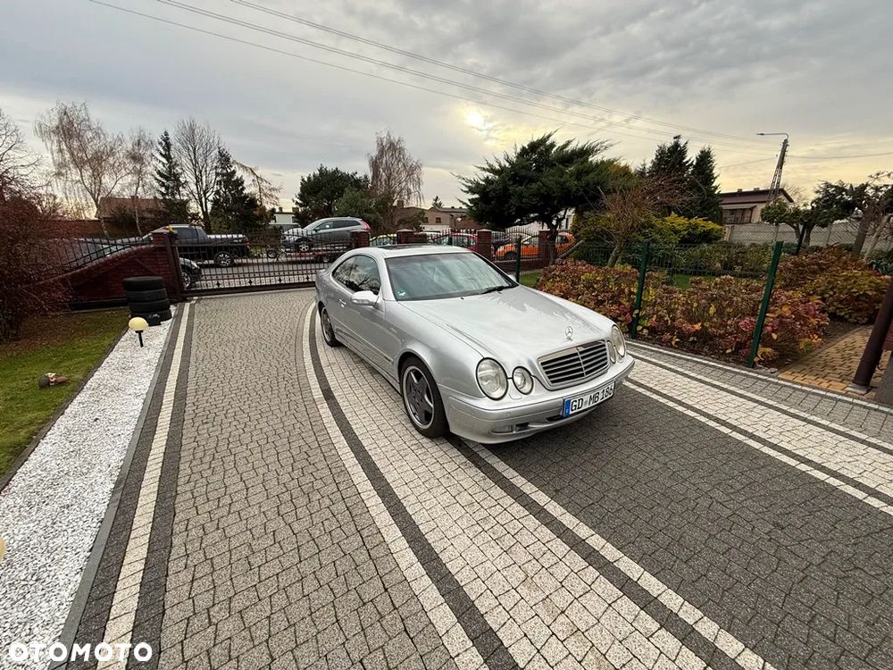 Mercedes-Benz CLK 320 - 9