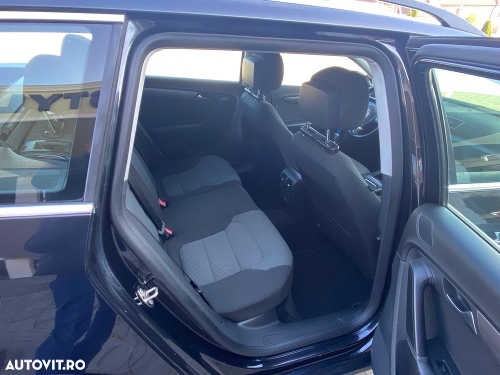 Volkswagen Passat Variant 2.0 Blue TDI SCR Comfortline - 9