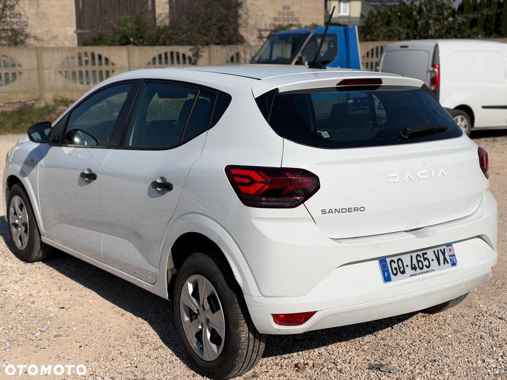 Dacia Sandero - 7
