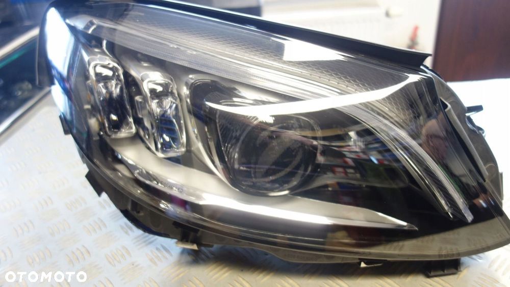 LAMPA PRZÓD PRAWA MERCEDES W205 A2059061606 FULL - 1