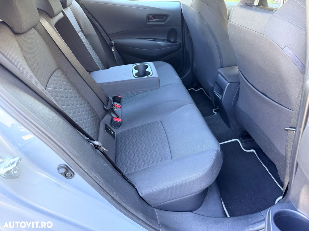 Toyota Corolla 1.8 Business Edition - 10