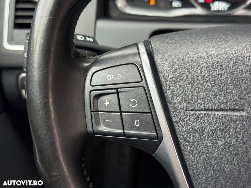 Volvo XC 60 D4 Geartronic Summum - 22