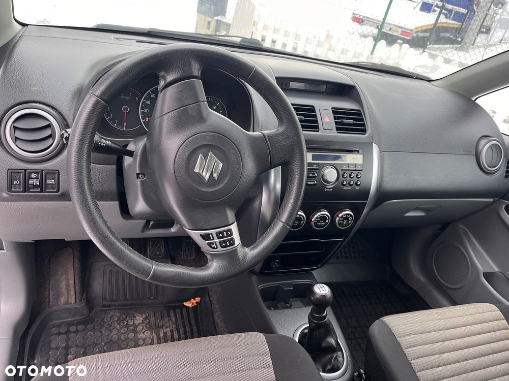 Suzuki SX4 1.6 VVT 4x4 Comfort - 24