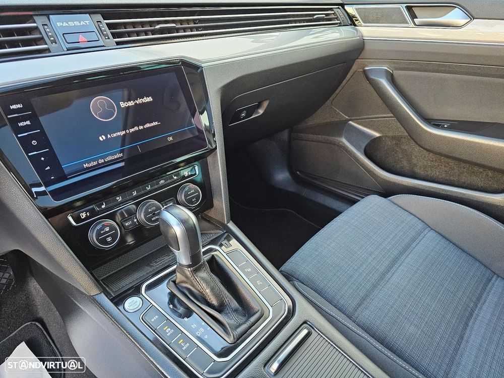 VW Passat Variant - 21