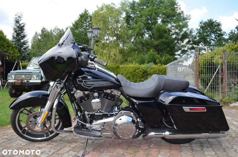 Harley-Davidson Touring Street Glide - 17