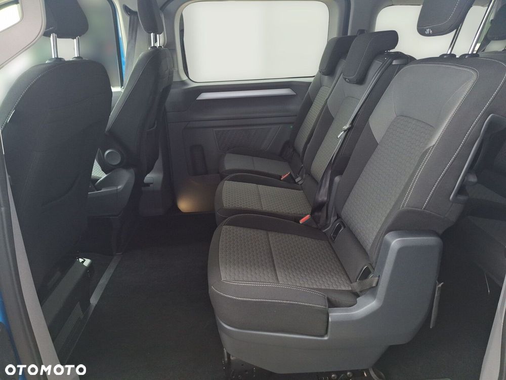 Volkswagen Caravelle - 11