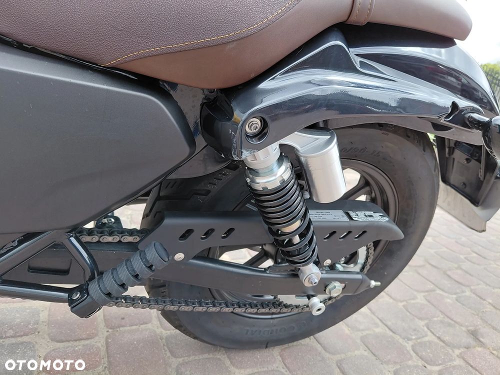 QJMOTOR SRV 125 - 15