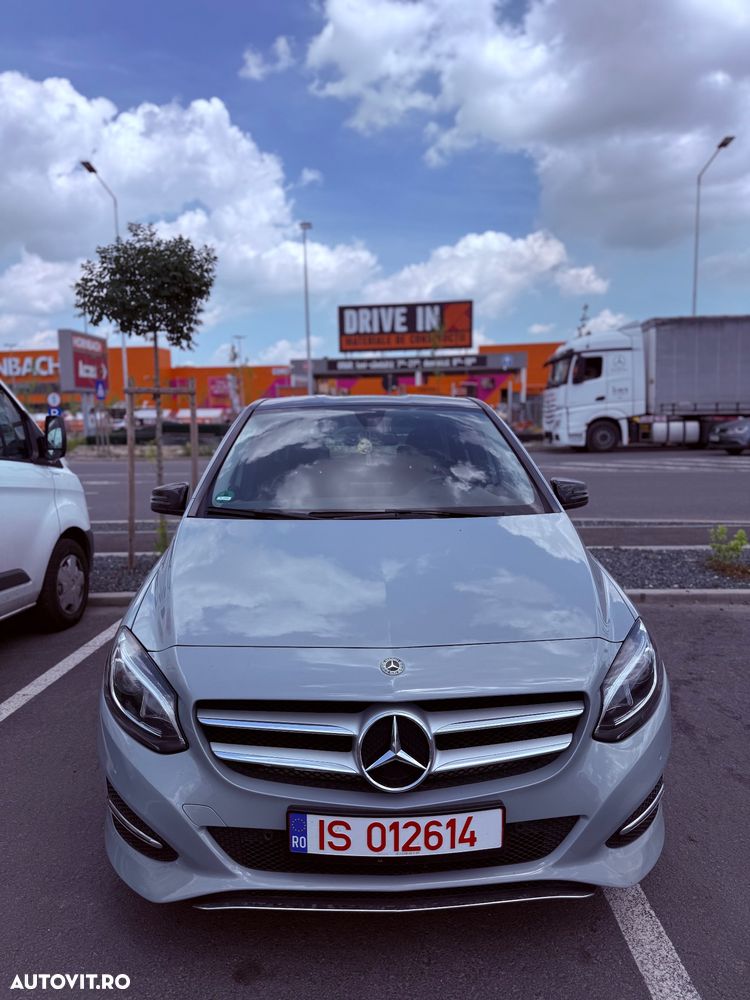 Mercedes-Benz EQB - 1