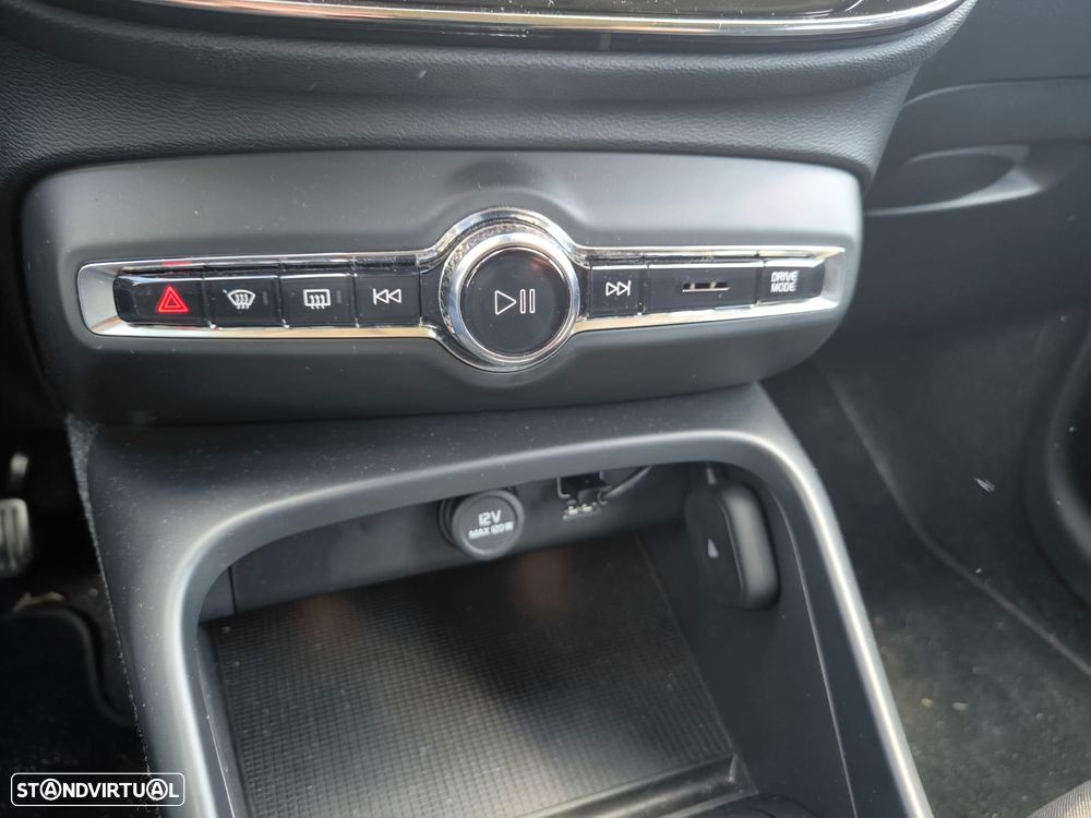 Volvo XC 40 1.5 T5 PHEV Momentum Plus - 5