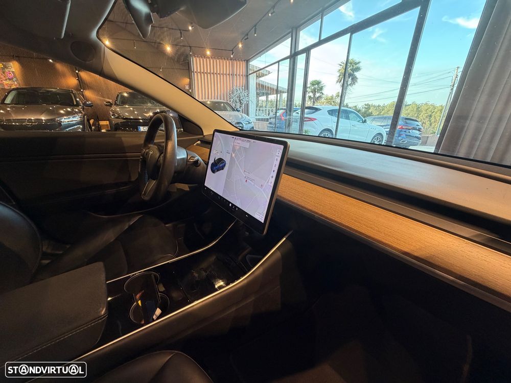 Tesla Model 3 Performance Dual Motor AWD - 27