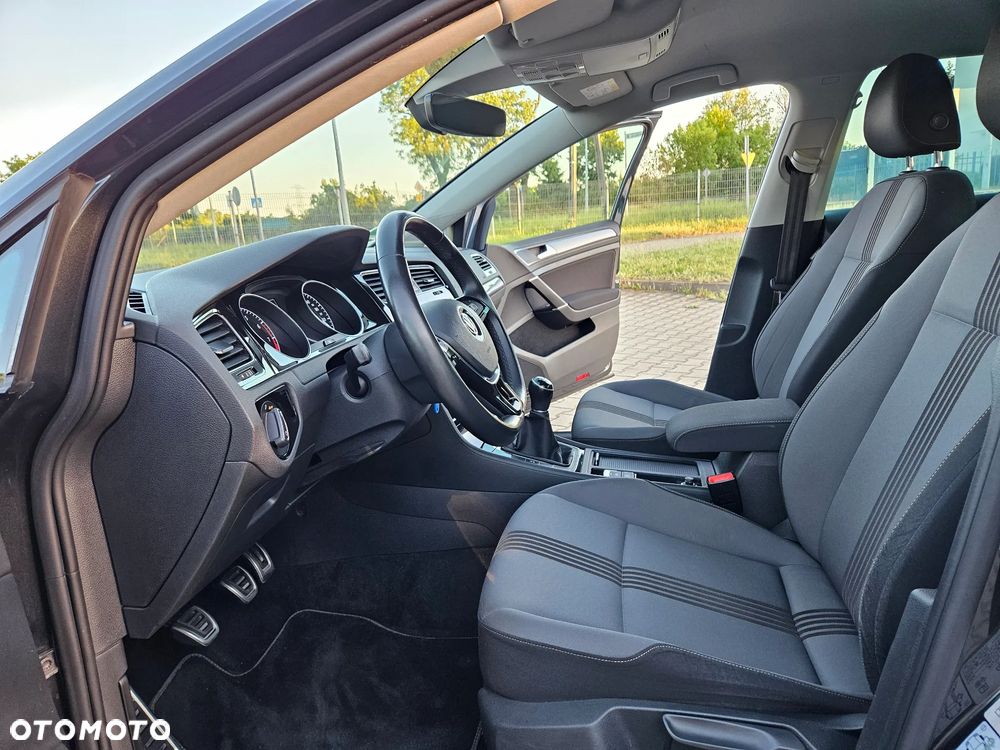 Volkswagen Golf 1.4 TSI BMT Comfortline - 25