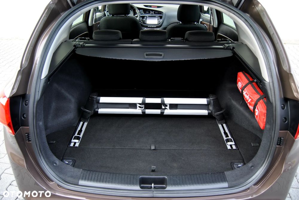 Kia Ceed 1.6 GDI Spirit - 27