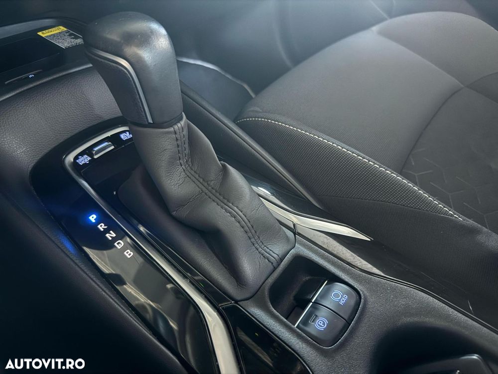 Toyota Corolla 1.8 HSD Dynamic - 27