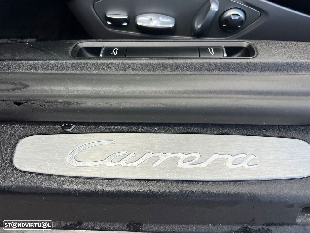 Porsche 911 Série F - 40