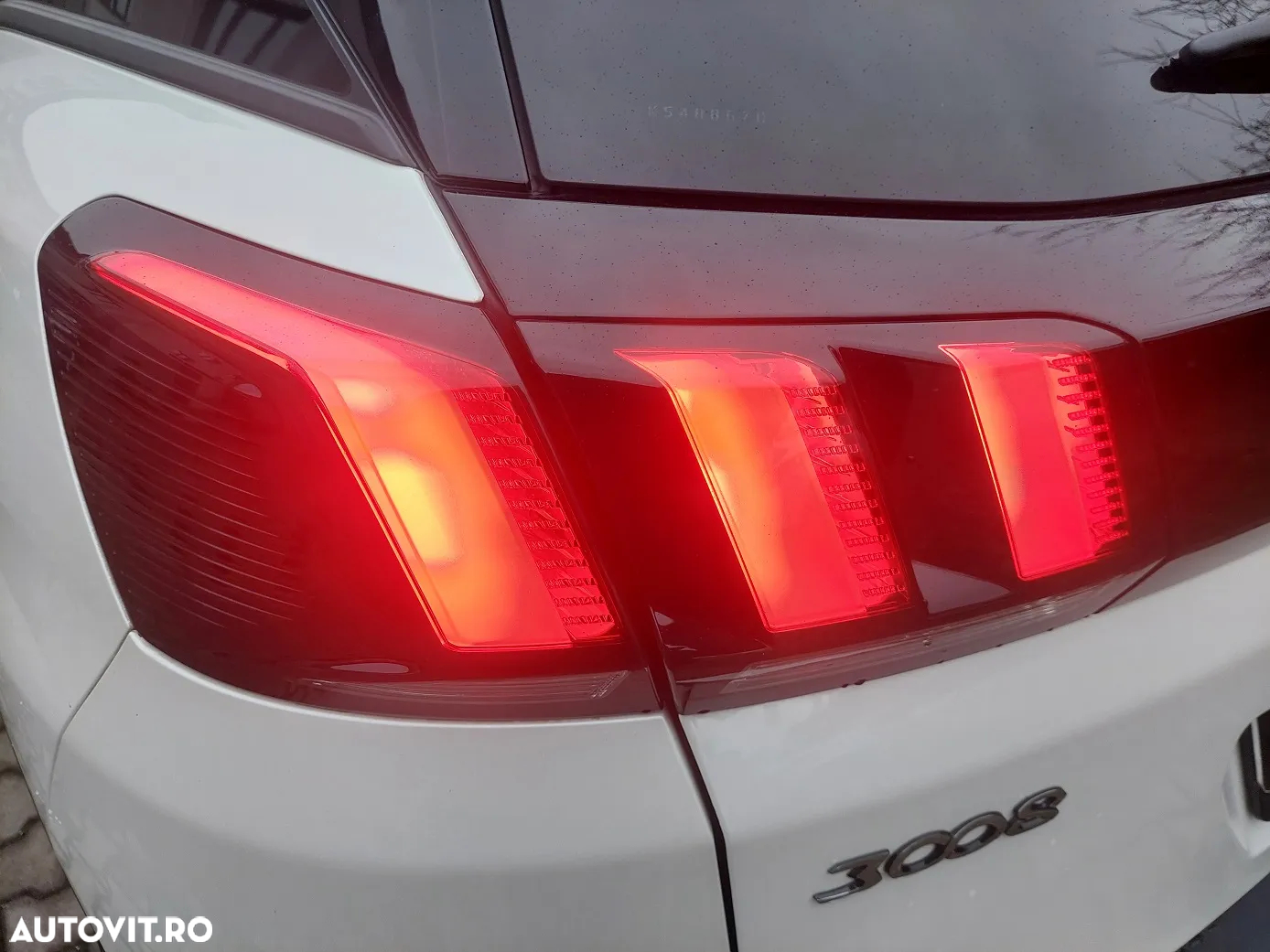 Peugeot 3008 1.2 PureTech 130 EAT8 Allure Pack - 28